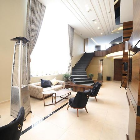 فندق صحارى الخليج Sahara Gulf Hotel Apartments 安曼 外观 照片