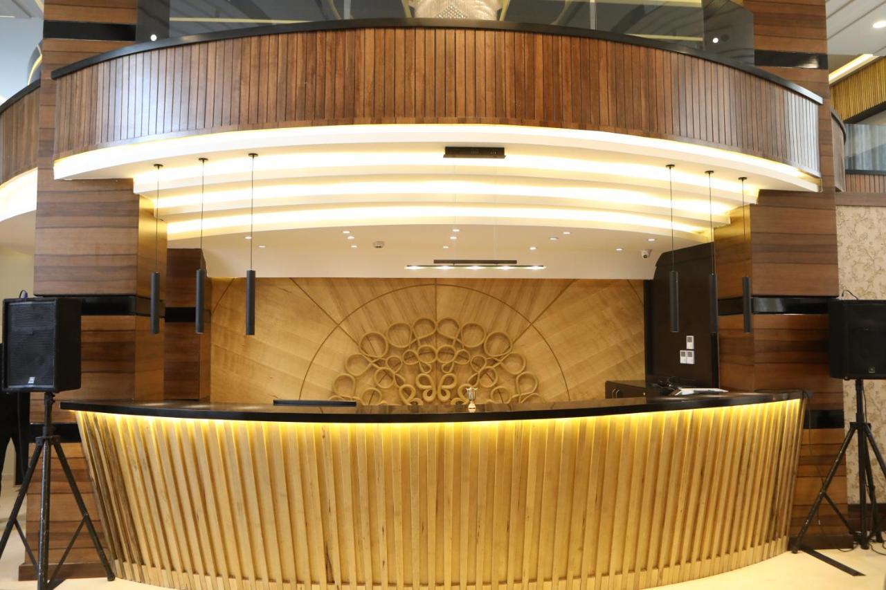 فندق صحارى الخليج Sahara Gulf Hotel Apartments 安曼 外观 照片